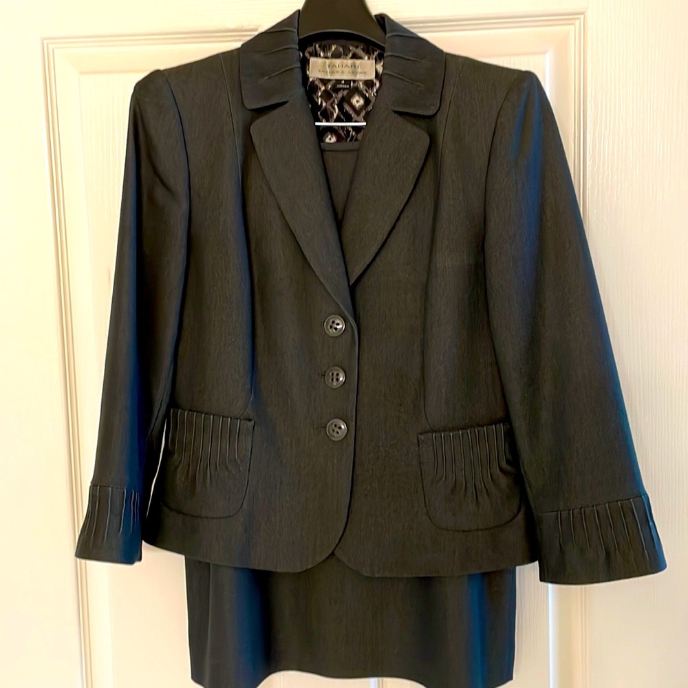 Tahari skirt suit